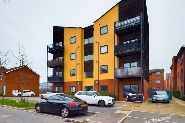 Flat for sale in Edge Street, Aylesbury