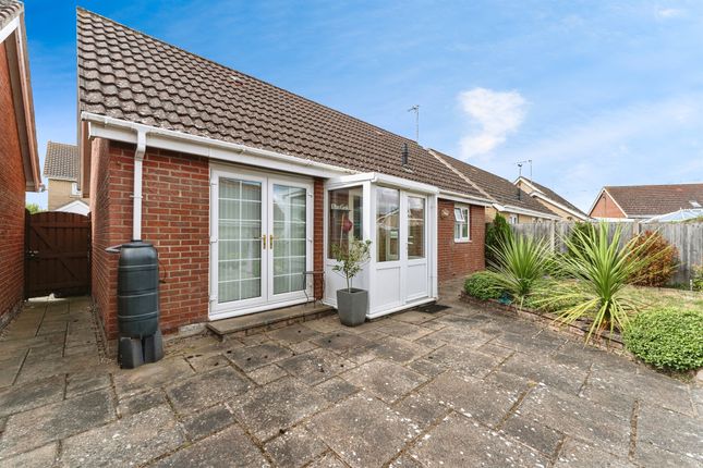 44, Foxglove Way, March photo 2