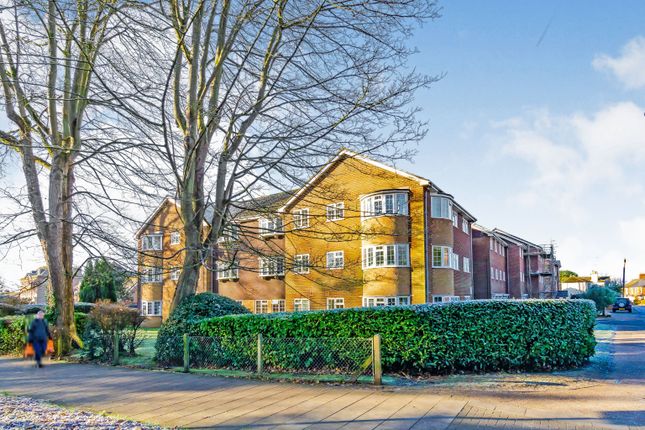 Rushams Road, Horsham RH12, 2 bedroom flat for sale - 64050488 ...