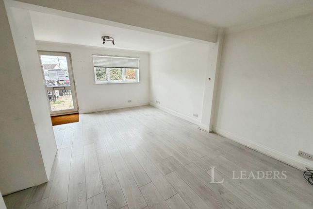 124, Colne Way, Clacton-on-Sea photo 4