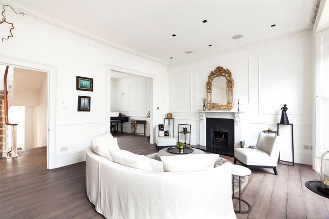 Terraced house to rent in Hereford Road, Notting Hill