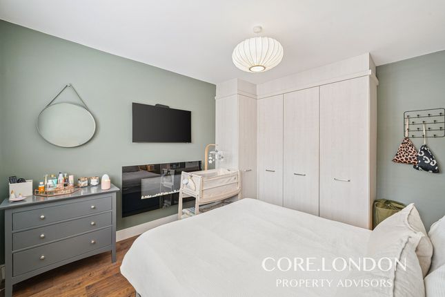 Flat A, 34, Cowper Road, London photo 4