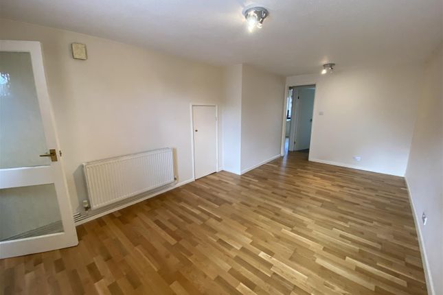 Flat to rent in School Hill, Chepstow