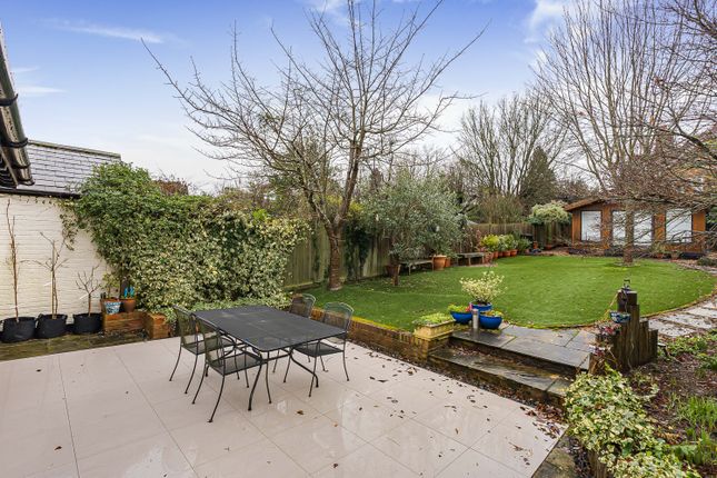 127, London Road, St. Albans photo 4