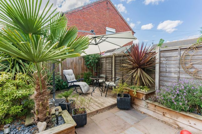 Terraced house for sale in Hastings Way, Sutton