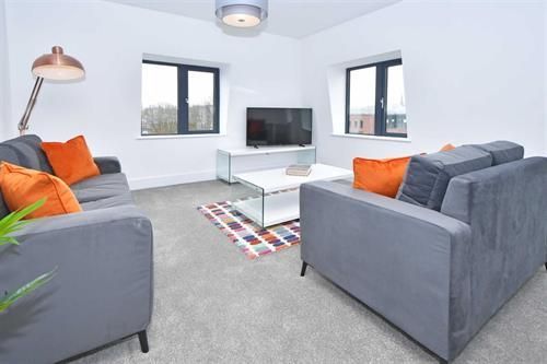 Flat to rent in 15 Queens Gardens Apartments, Newcastle-Under-Lyme