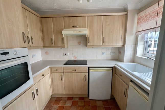 Flat 67, Paxton Court,, Marvels Lane, London photo 4