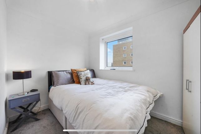 Jardine Road, London photo 4