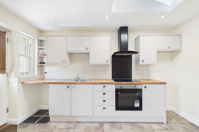 Flat 1, 1a, Hewlett Road, Cheltenham photo 2