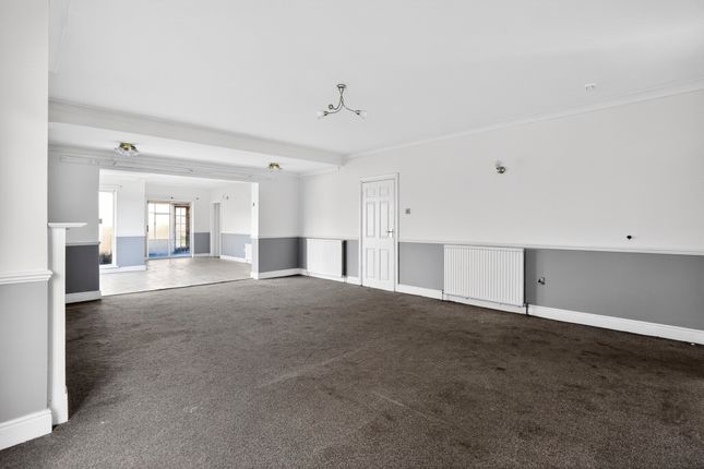 61, Anmore Road, Denmead, Waterlooville photo 3