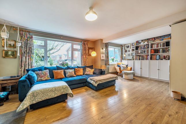 39 Paddock Close, Pershore photo 3