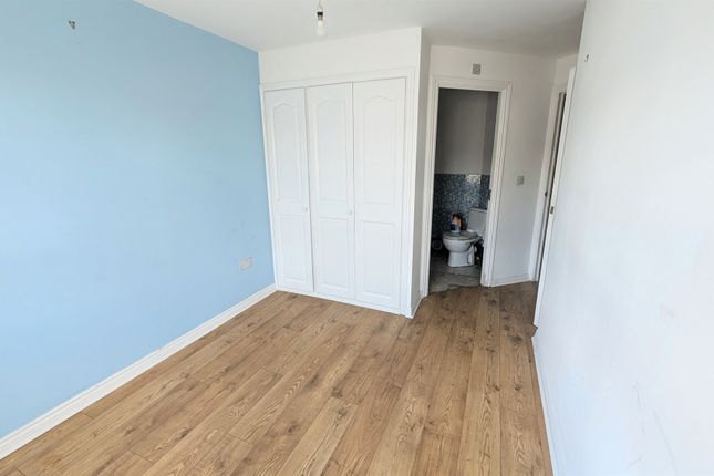 Flat 6, Holmes Court, Merlin Road, Birkenhead photo 5