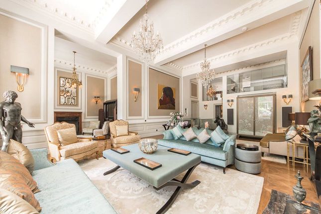 Upper Living Room.Jp