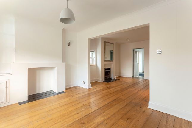 9, Copt Elm Road, Cheltenham photo 4