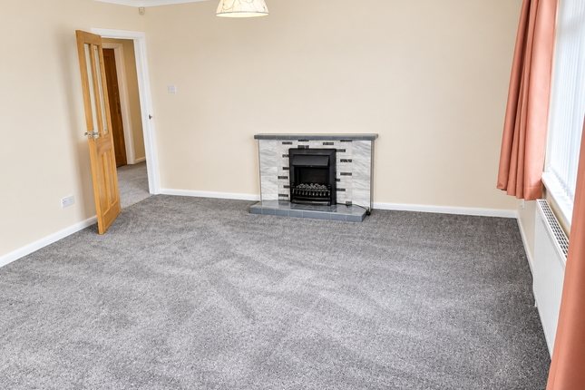 19, Frances Drive, Chesterfield photo 3
