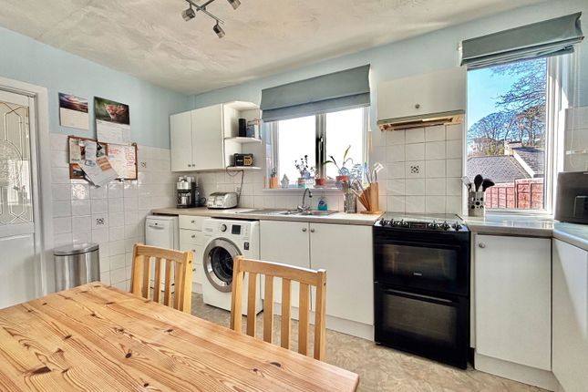 51, Wills Avenue, Paignton photo 3