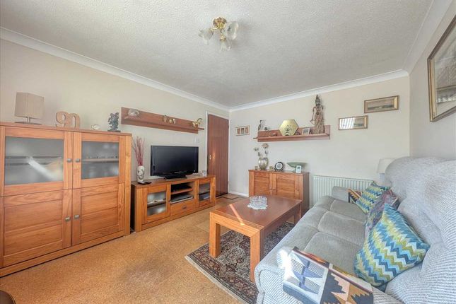 8, Springfields, Brightlingsea photo 5