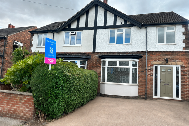 42, Hazel Grove, Nottingham photo 2