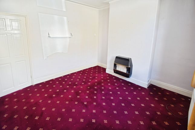 36, Clifton Place, Bradford photo 4