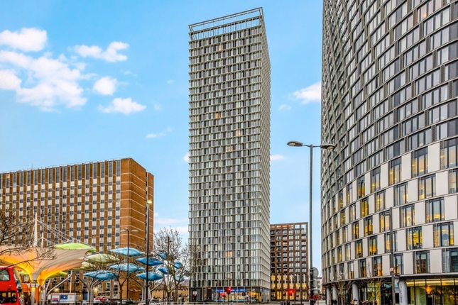 Flat to rent in Flat, Stratosphere Tower, Great Eastern Road, London