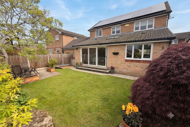 10, Wilson Fold Avenue, Bolton photo 3