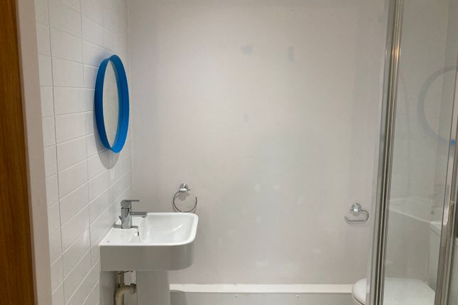 Flat to rent in Cornhill, Liverpool