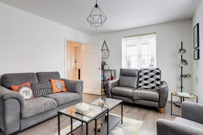10 Seaton Way, Nottingham photo 4