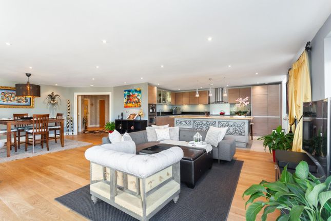 Thumbnail Flat for sale in Canute House, Durham Wharf Drive, Brentford