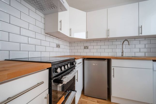 Thumbnail Studio for sale in Thorndike House, Pimlico, London
