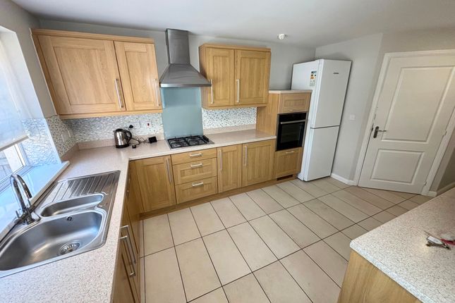 78 John Jobbins Way, Pontypool photo 4
