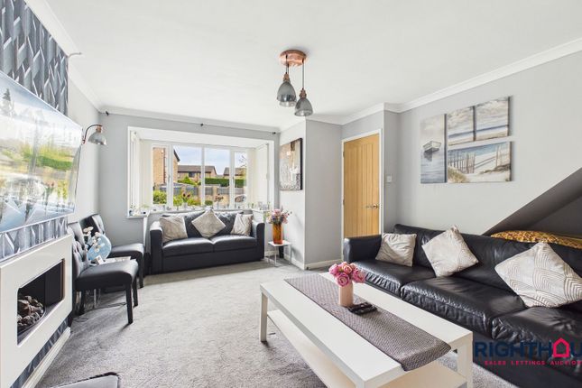 17 Ash Croft, Bradford photo 2