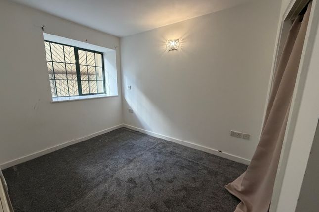 47, Leicester photo 4