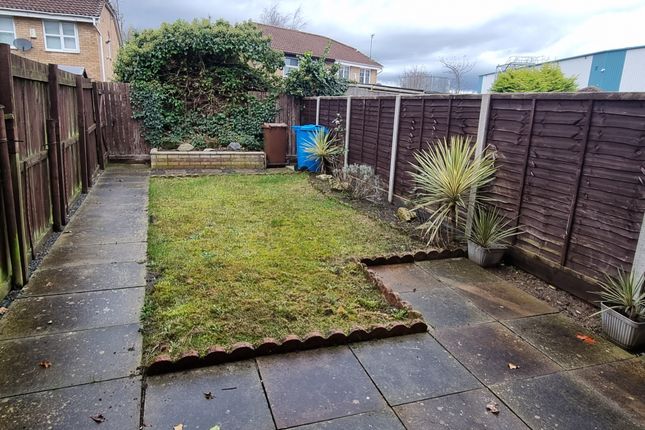 16, Bermondsey Drive, Hull photo 2