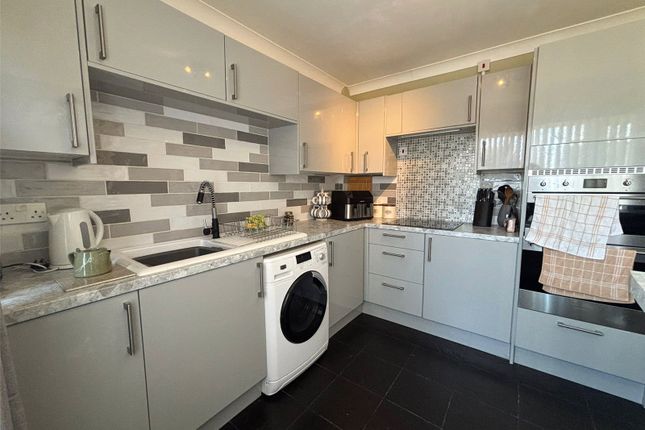 9, Venns Close, Haverfordwest photo 3