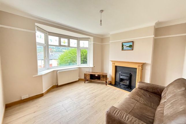 8, Orchard Avenue, High Peak photo 3