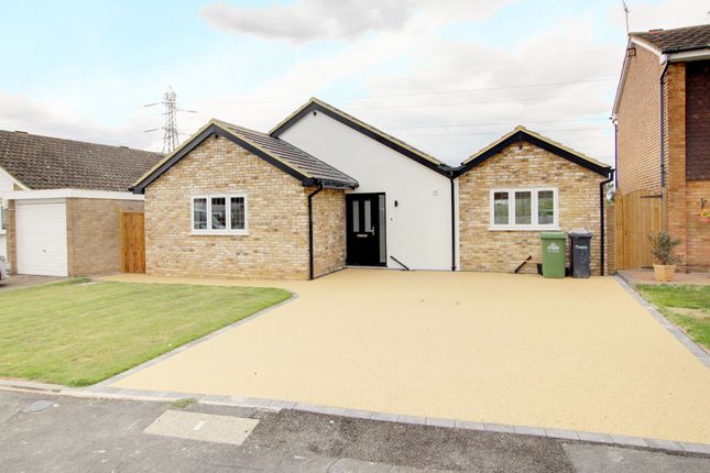 3-bed bungalow on 10 Chiltern Close, Goffs Oak, £699,995