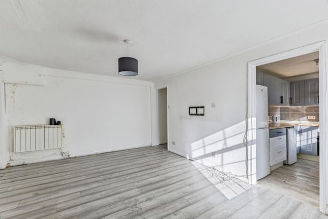 Flat 1, 24, Colley End Road, Devon photo 3