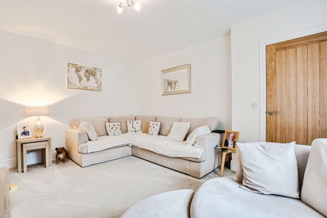 9, Millfield Drive, WAKEFIELD photo 4
