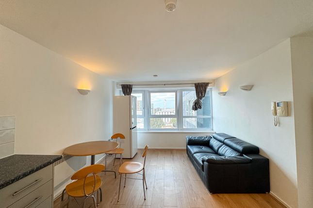 Flat 708, The Vista Building, 30 Calderwood Street, London photo 3