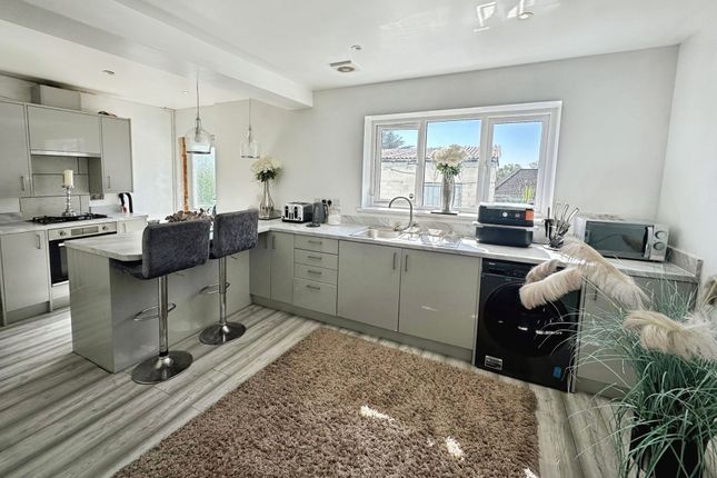 19 Derllwyn Road, Bridgend photo 3