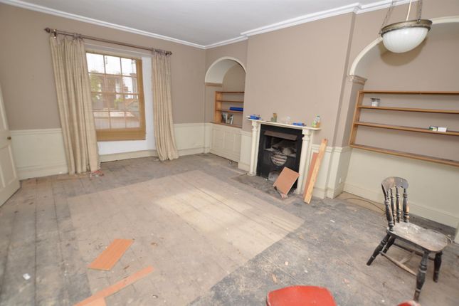 The Manse, King Street, Carmarthen photo 4