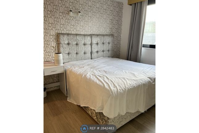 Flat, Point West Cromwell Road, London photo 5
