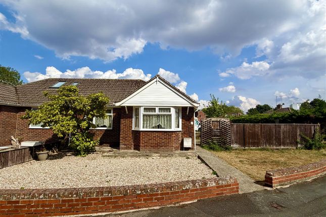 2-bed semi-detached on 20, Riverdale Close, Swindon, £285,000
