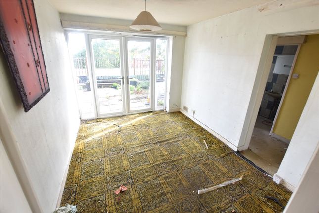 3, Holmwood Drive, West Yorkshire photo 4