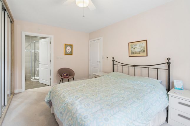 Flat 2, Hudsons Court, Long Acre, High Wycombe photo 4