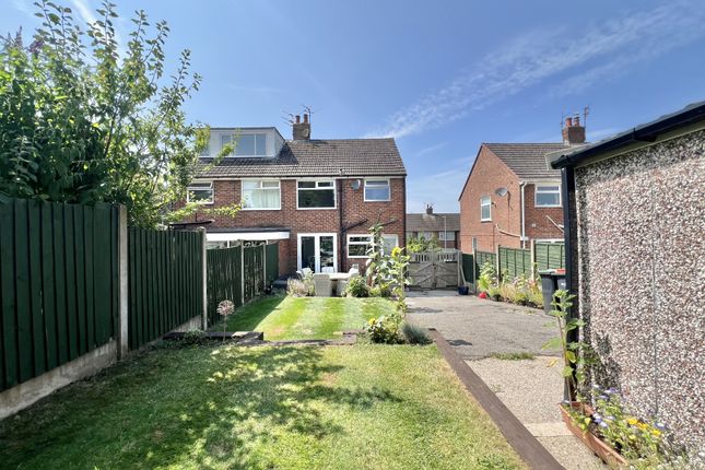 32, Beverley Avenue, Poulton-Le-Fylde photo 2