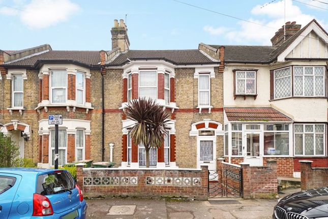 Thumbnail Property to rent in Sheringham Avenue, London