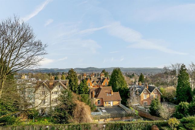 Flat for sale in Wells Road Malvern, Worcestershire