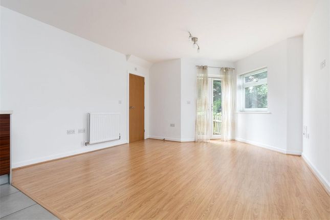 28, Horseshoe Drive, Uxbridge photo 4