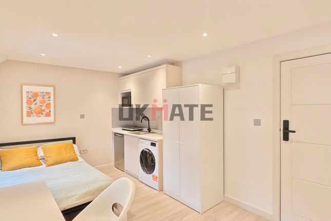 124, Bisson Road, London photo 3